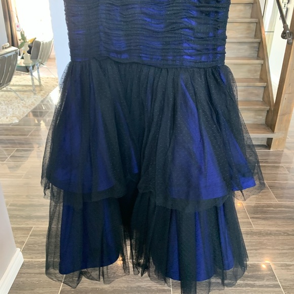 Gorgeous Monique Lhuillier prom or wedding Gown - Picture 4 of 7